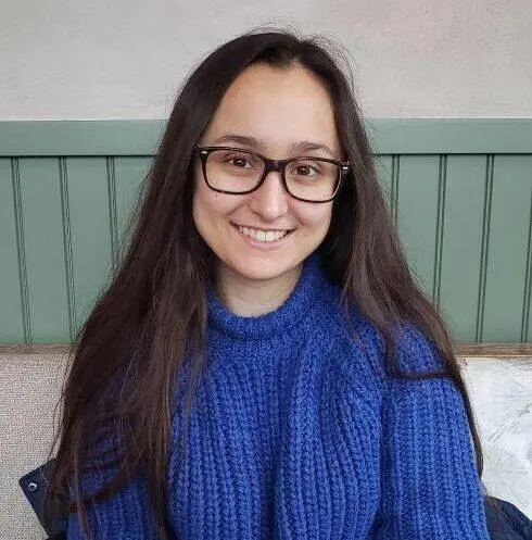 Angela Tollis